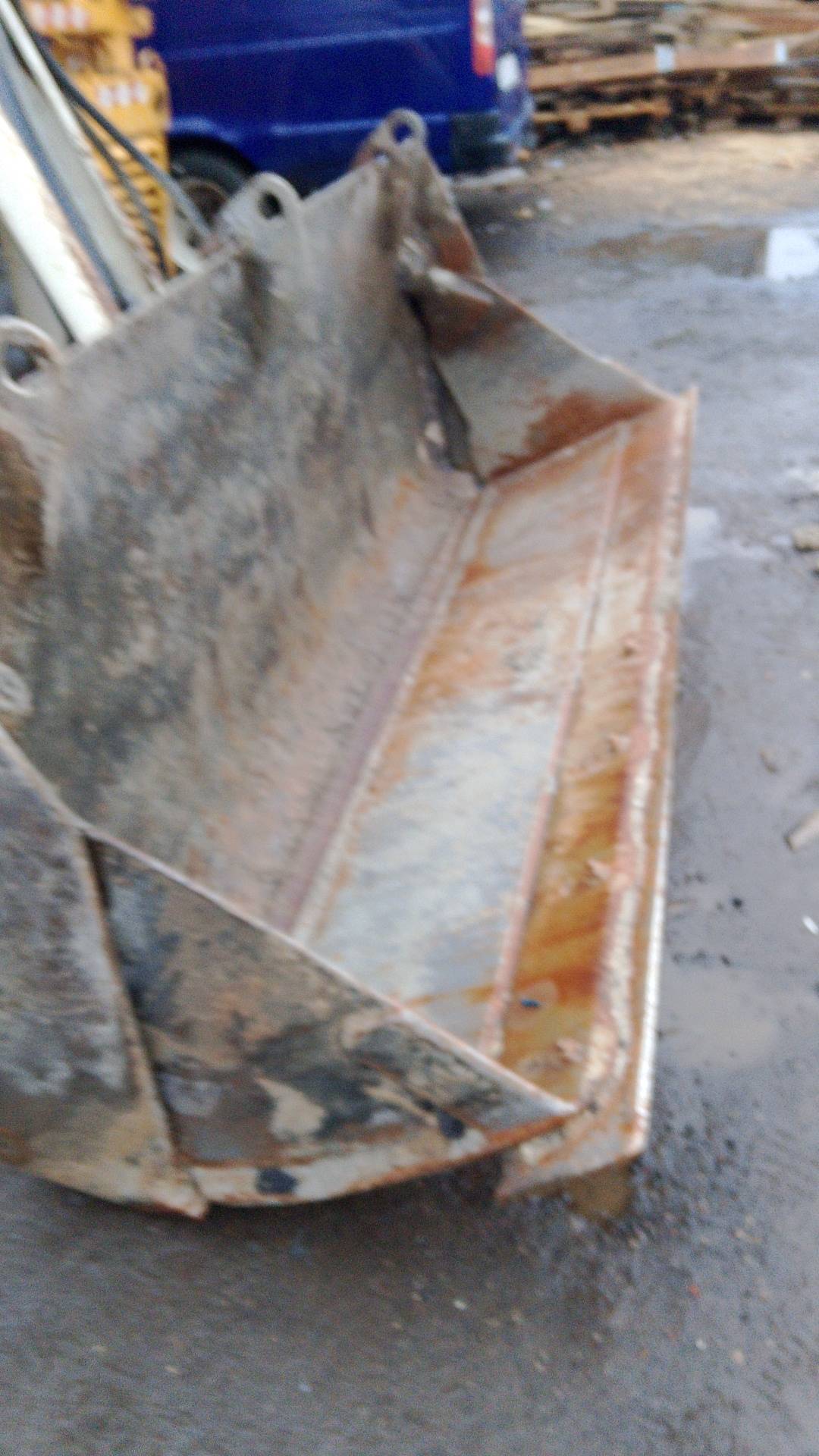 TEREX TLB 825-RM,  10 км, 2013 года в лизинг