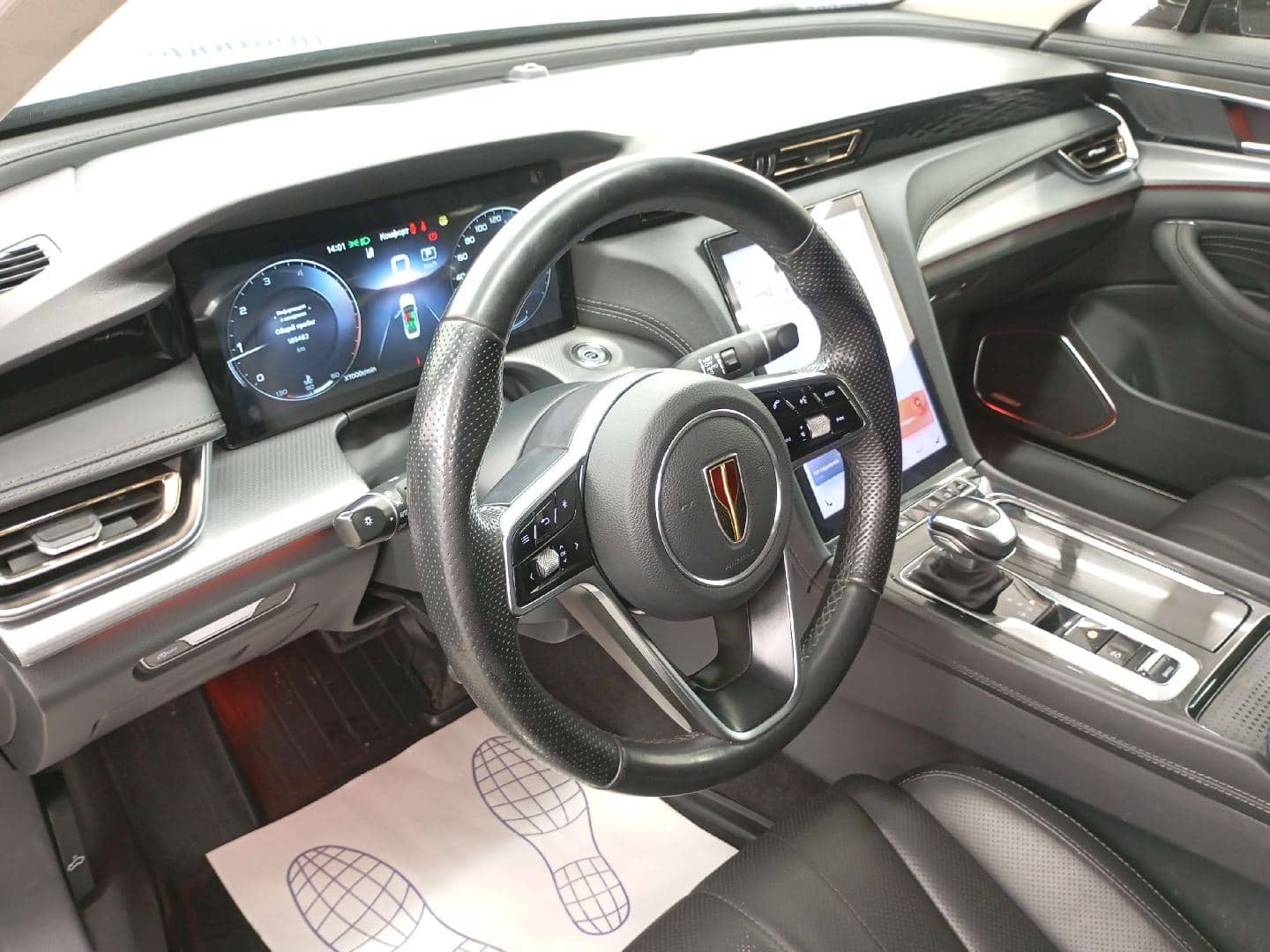 Hongqi H5,  185 462 км, 2024 года в лизинг