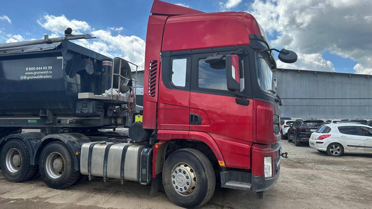 Shacman SX42584V324 Лот 000001299