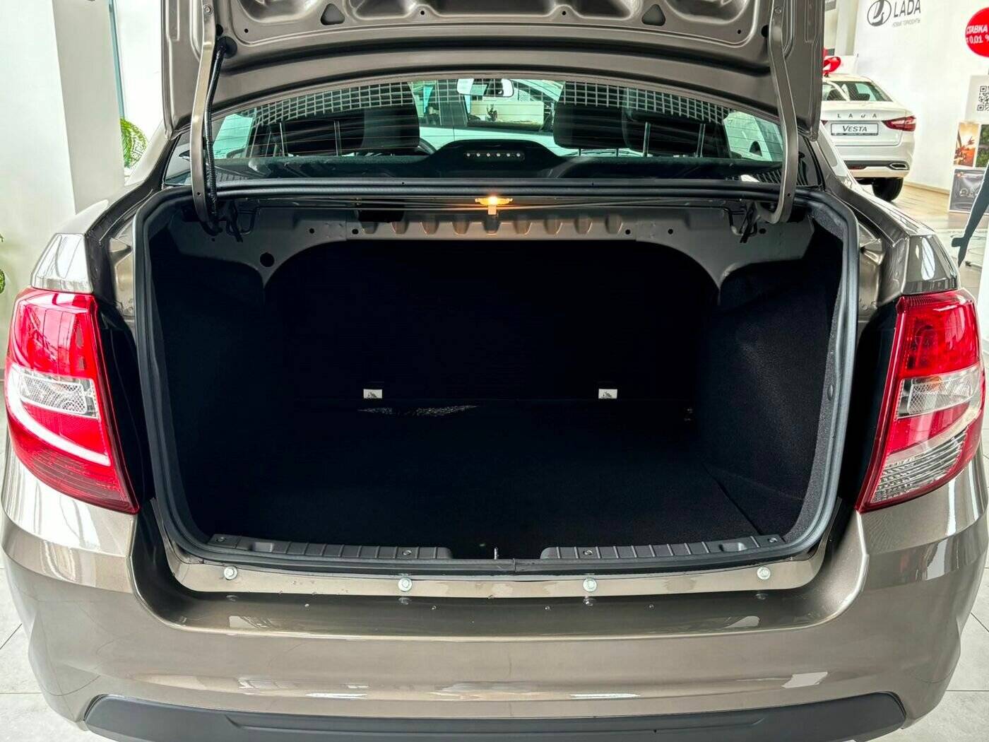 Lada Granta седан Comfort'24 1.6 90hp 5MT
