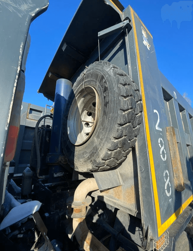 FAW CA3310P66K24T4E5 8х4,  100 140 км, 2021 года в лизинг