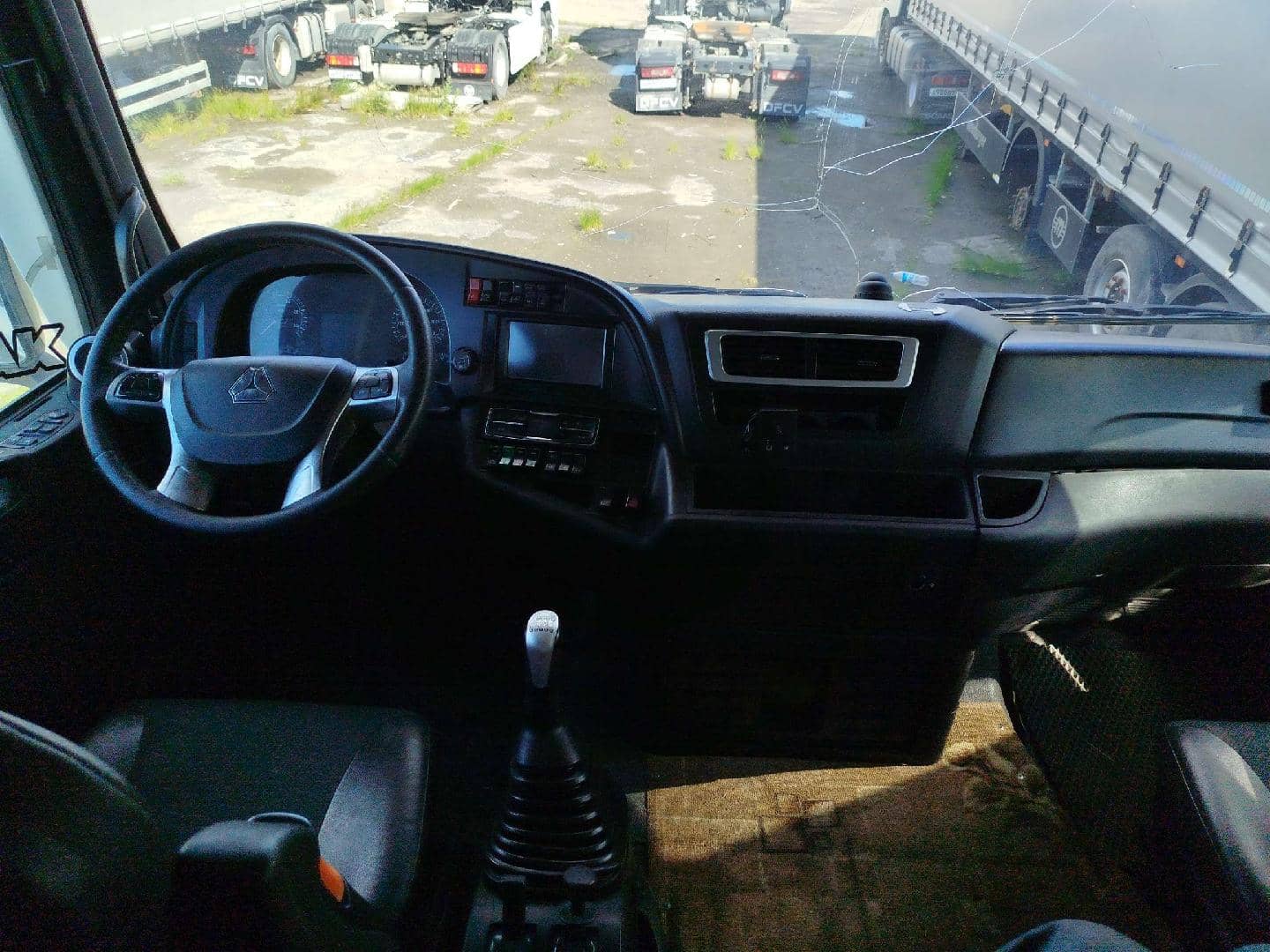 Sitrak С7Н 6×4 ZZ4256V364HE,  409 598 км, 2022 года в лизинг