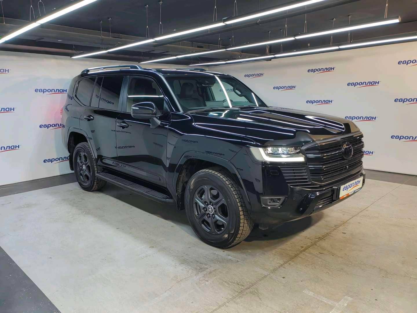 Toyota Land Cruiser 300,  35 674 км, 2022 года в лизинг