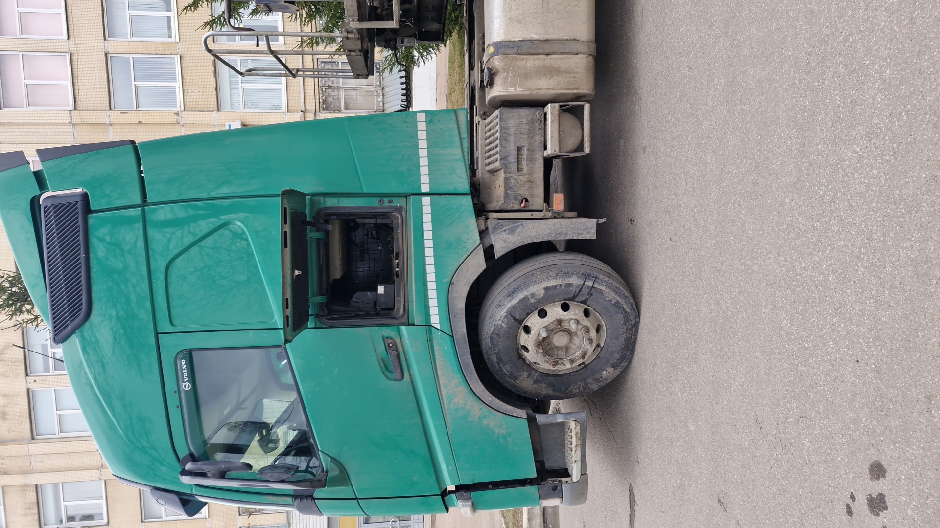 Volvo FH 460 4x2 (FH Globetrotter) Лот 000008962