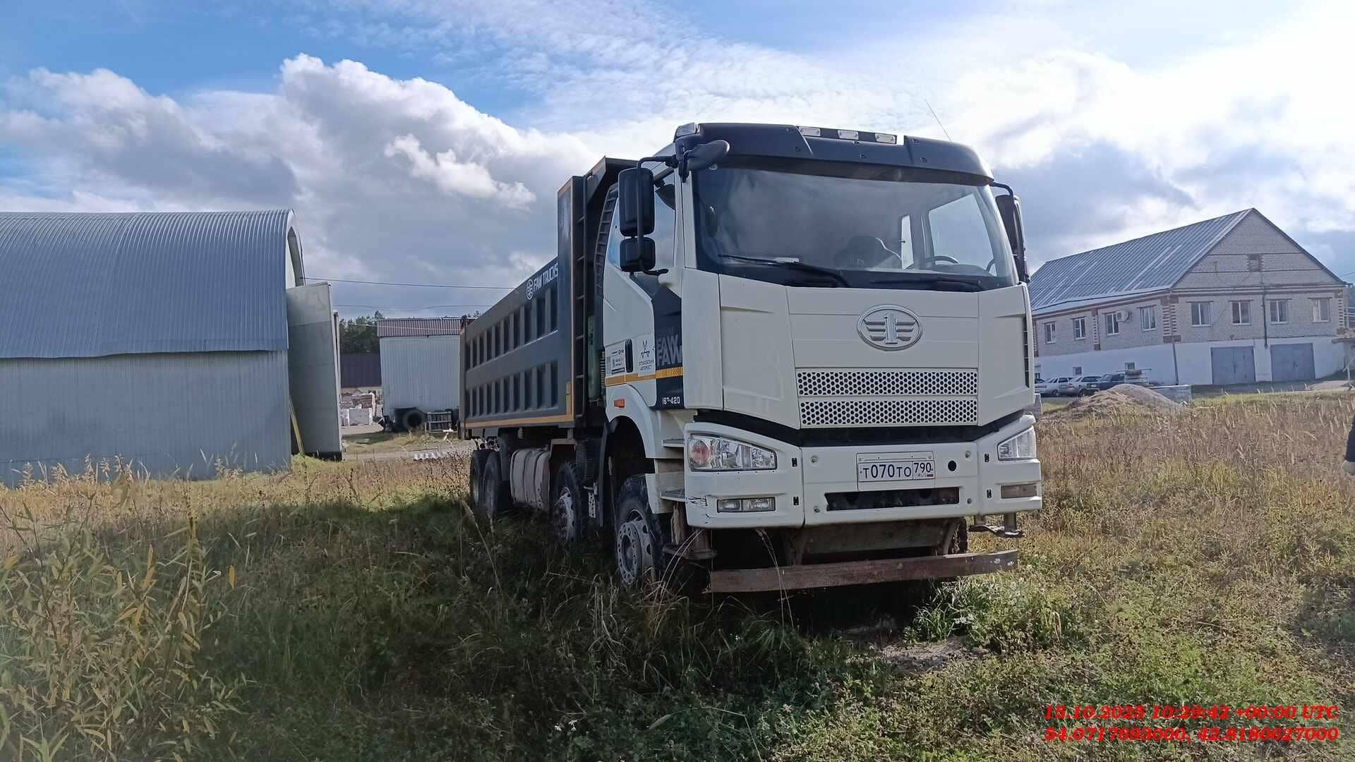 FAW CA3310P66K24T4E5 8х4,  140 685 км, 2023 года в лизинг