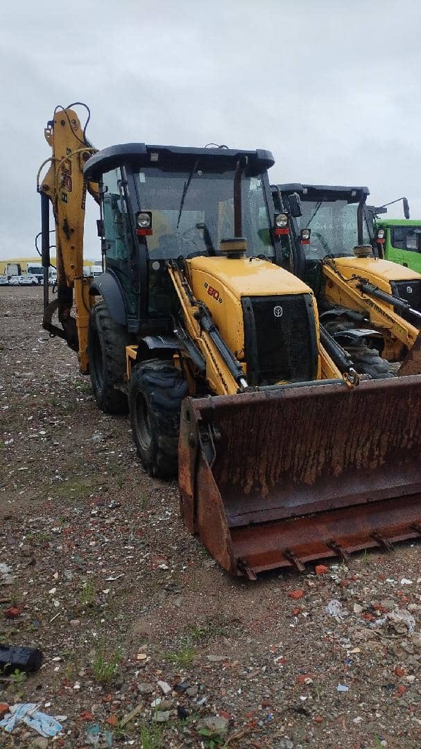NEW HOLLAND B80B
