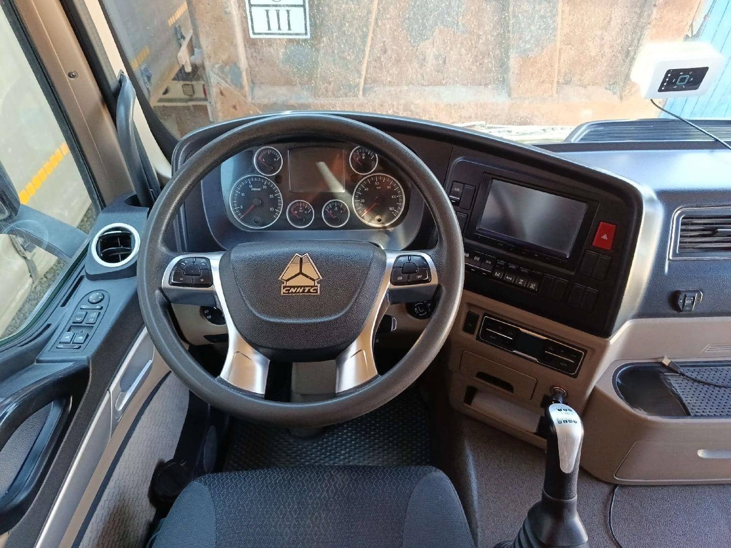 HOWO ZZ3257V384GE1 6x4,  79 402 км, 2022 года в лизинг