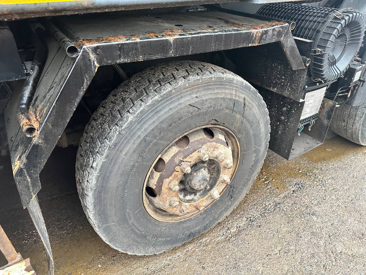 FAW CA3311P66K24T4E5 8х4,  71 643 км, 2023 года в лизинг