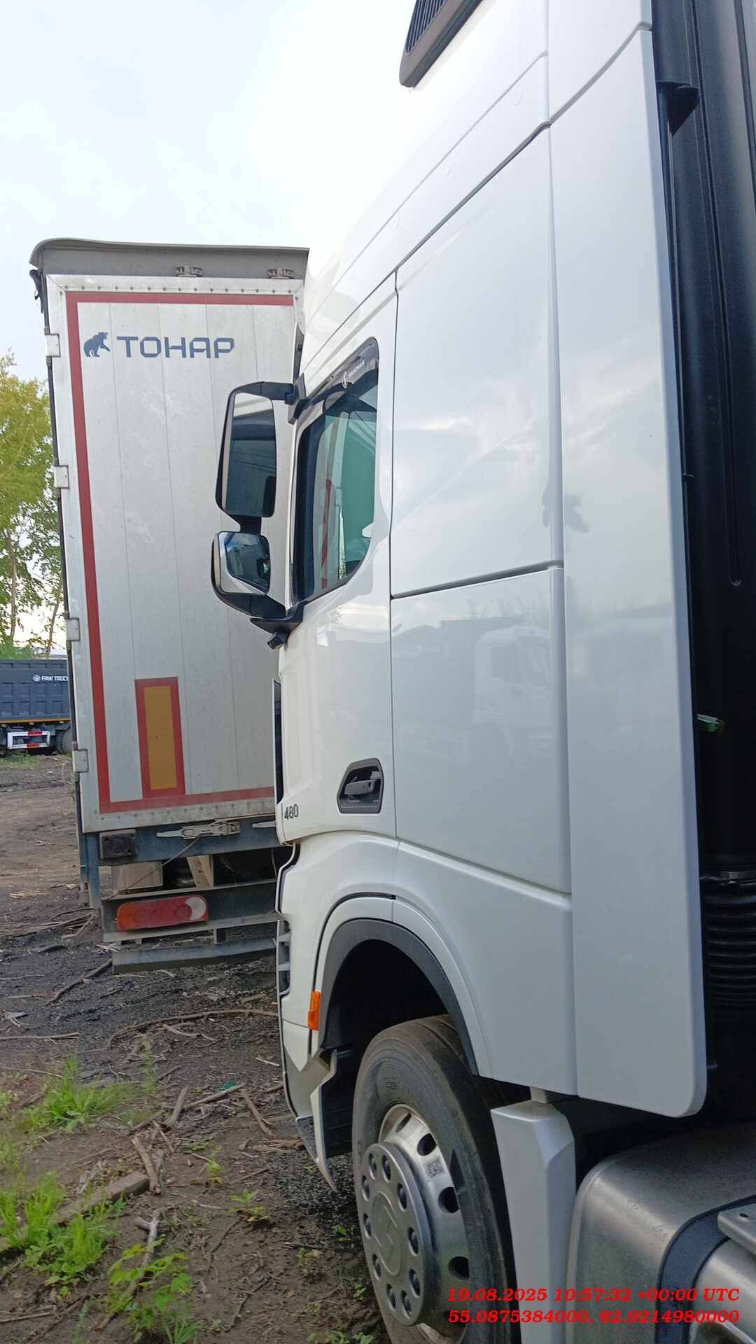 Shacman SX4188YY381,  197 369 км, 2023 года в лизинг