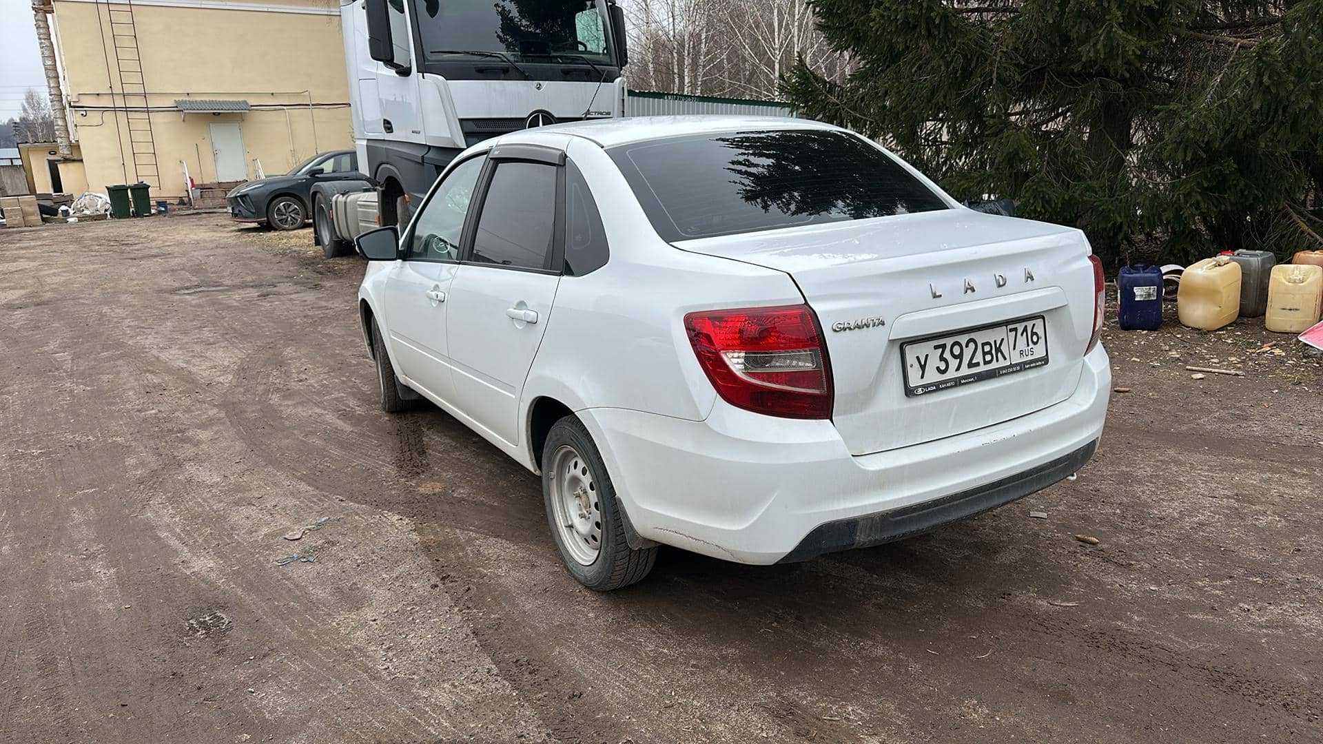 Lada Granta седан,  23 164 км, 2024 года в лизинг