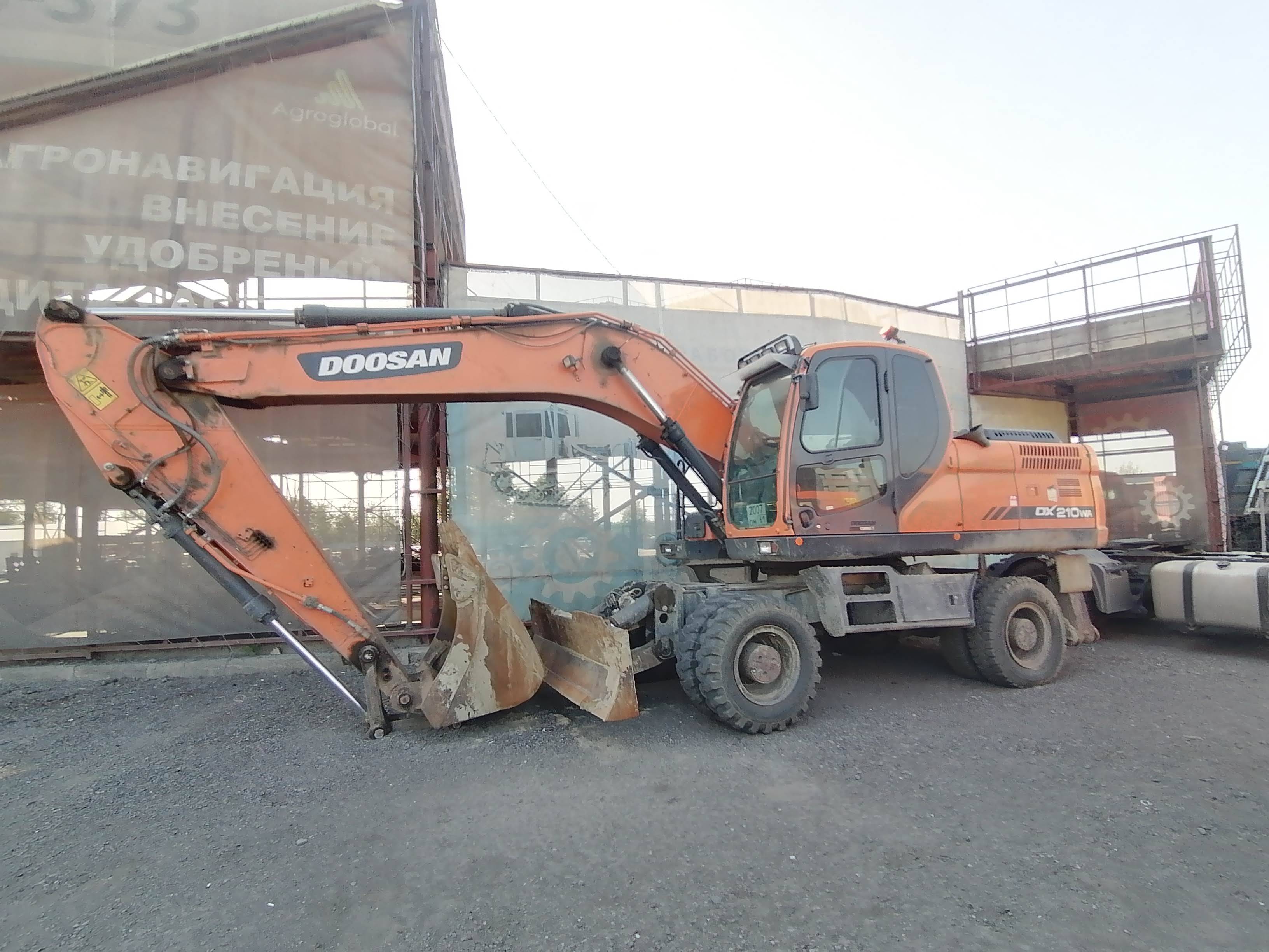 DOOSAN/DEVELON DX210WA Лот 000002443