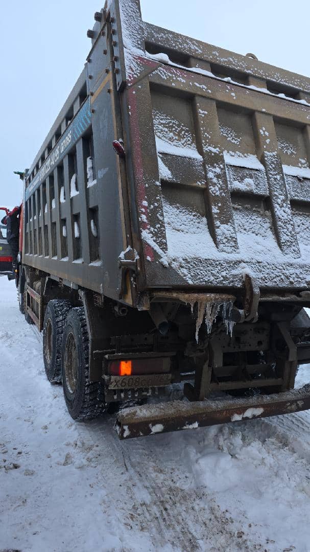 HOWO ZZ3407S3867E 8x4,  120 745 км, 2022 года в лизинг