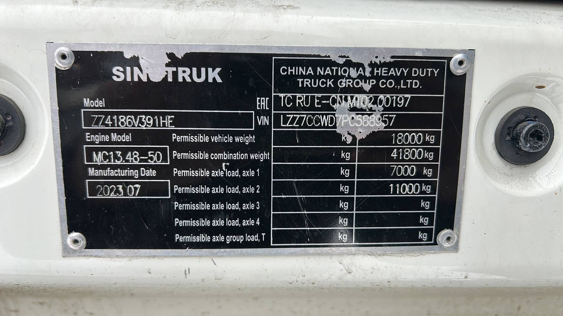 Sitrak ZZ4186V391HE,  371 113 км, 2023 года в лизинг