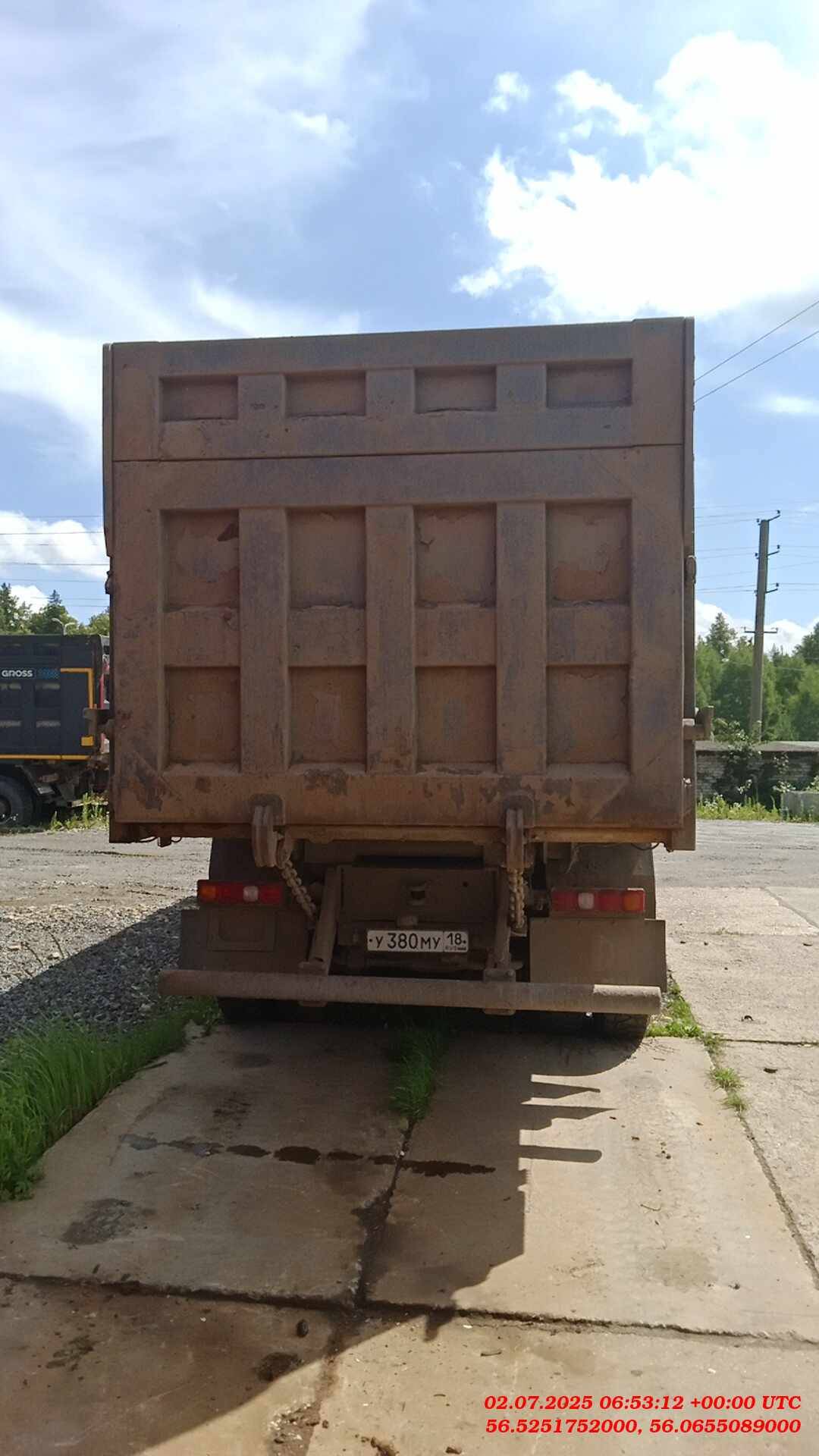 Shacman SX331863366,  247 365 км, 2022 года в лизинг