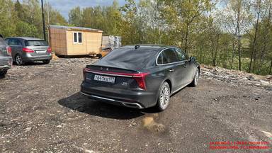 Hongqi H5