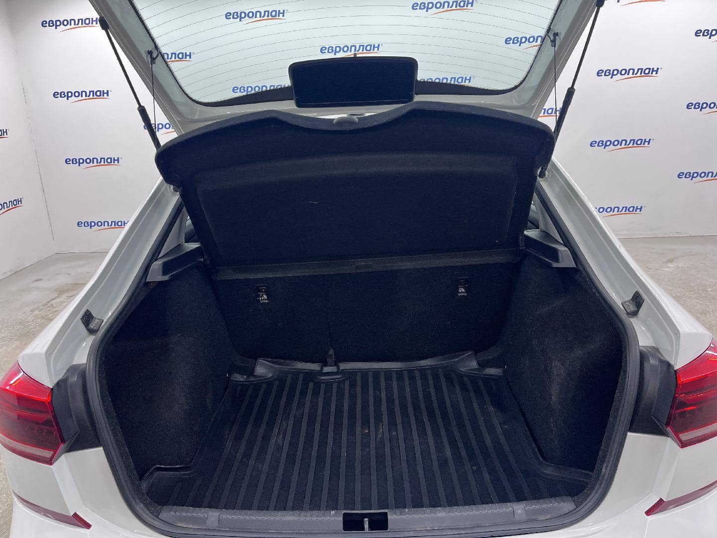 Volkswagen Polo,  103 838 км, 2020 года в лизинг