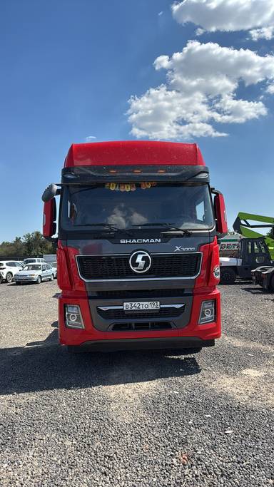 Shacman SX42584V324