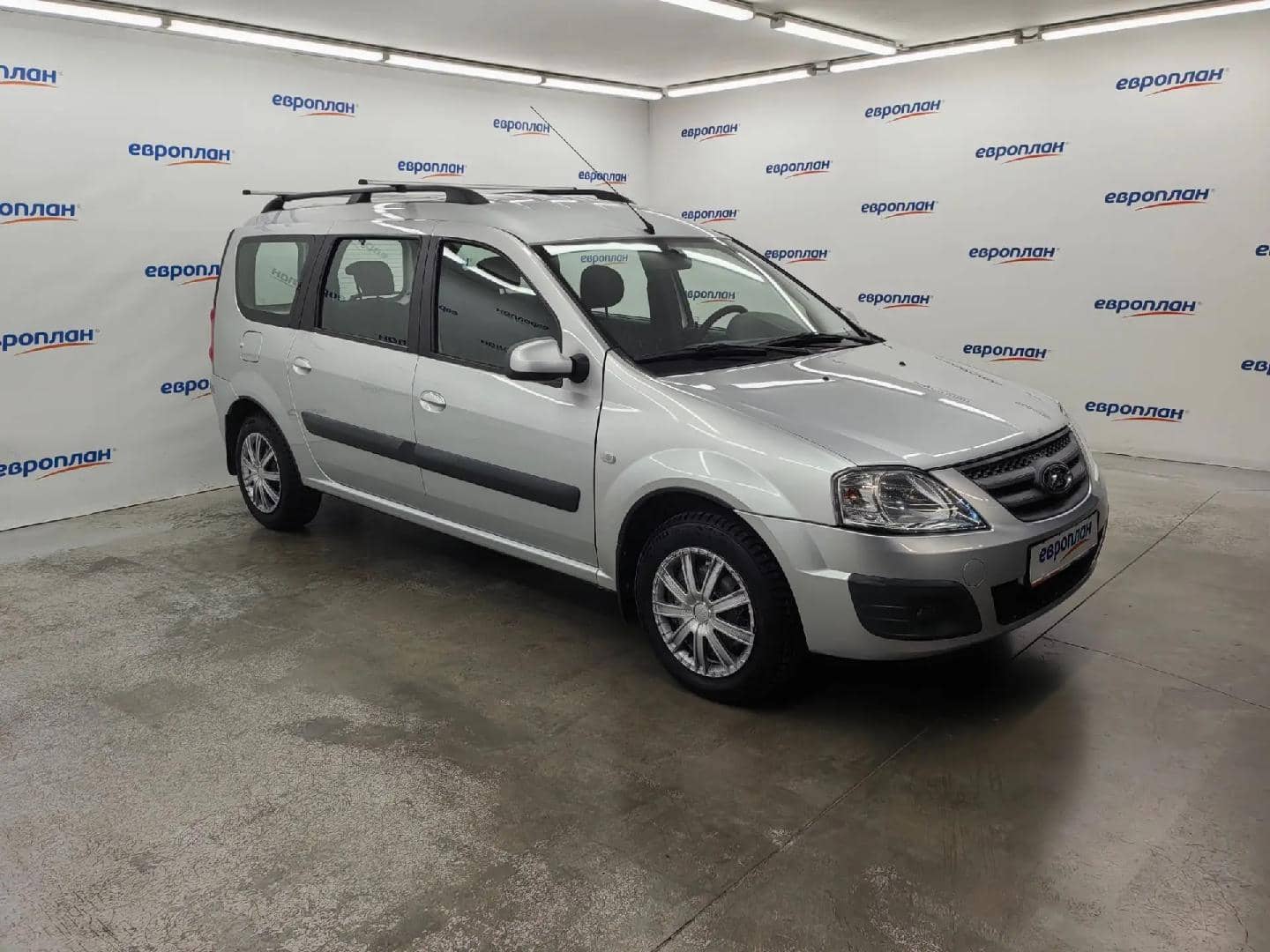 Lada Largus универсал,  76 566 км, 2019 года в лизинг