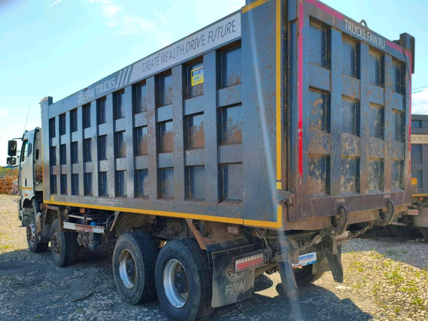 FAW CA3310P66K24T4E5 8х4,  294 801 км, 2023 года в лизинг