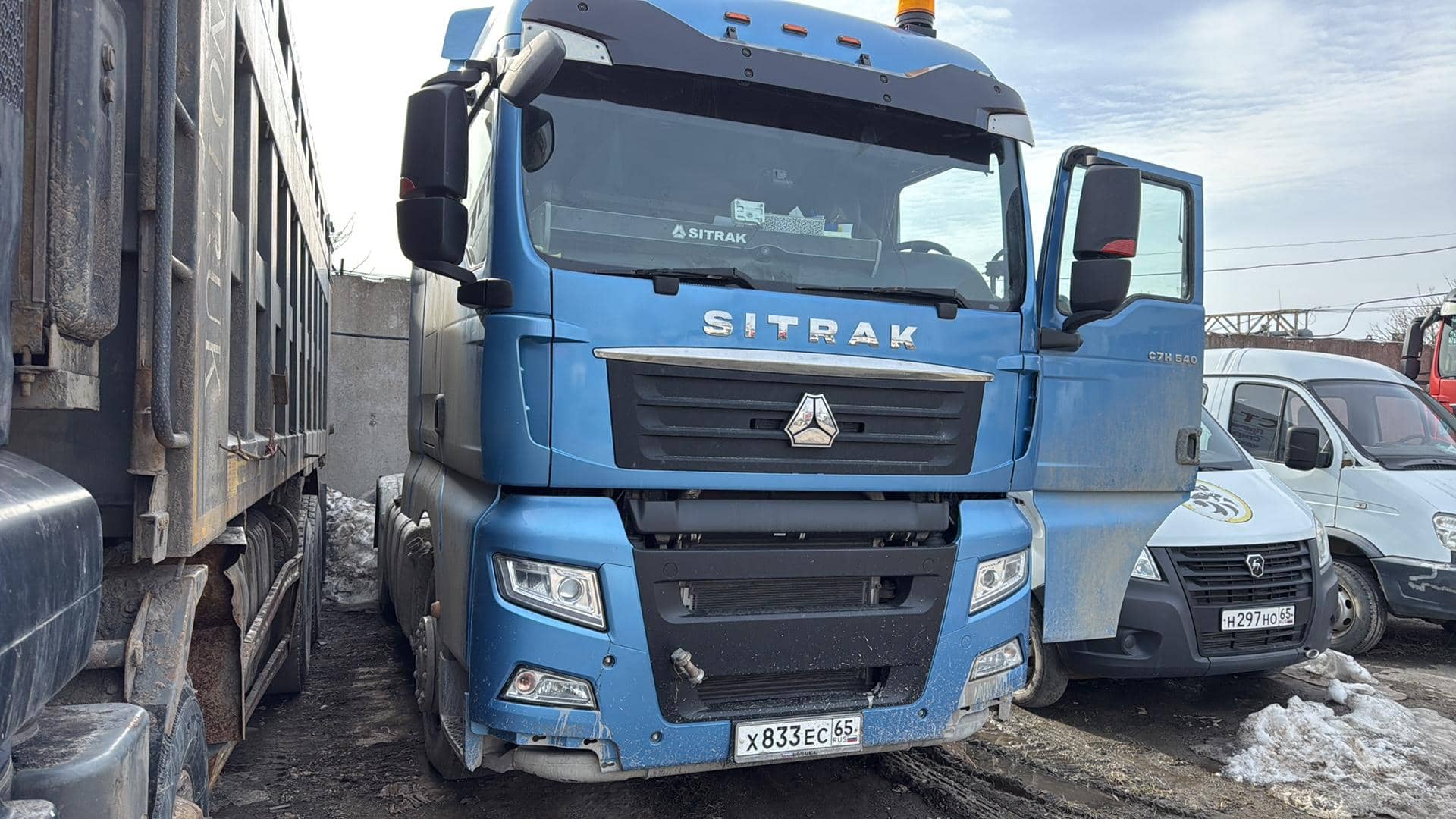 Sitrak C7H 4x2 ZZ4186V361HE,  174 308 км, 2023 года в лизинг