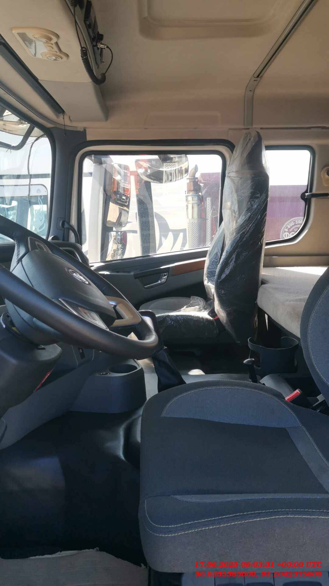 Shacman SX42586V385,  17 513 км, 2023 года в лизинг