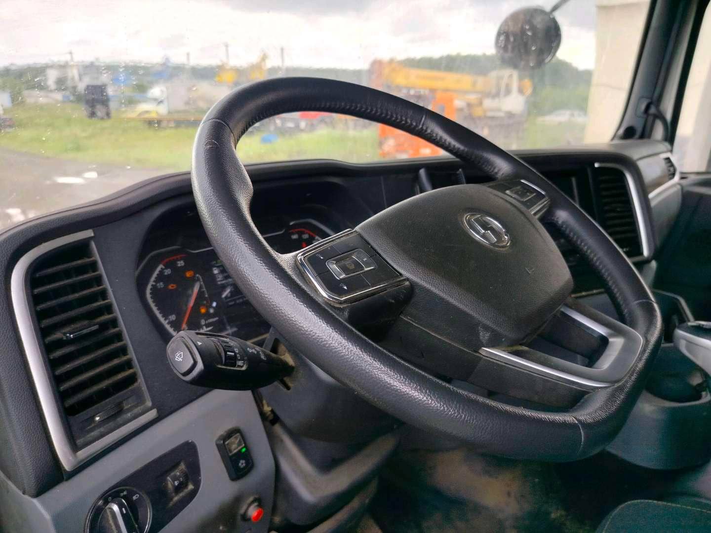 Shacman SX32586V385,  94 351 км, 2024 года в лизинг