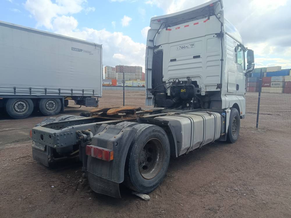 Sitrak C7H 4x2 ZZ4186V361HE,  302 494 км, 2022 года