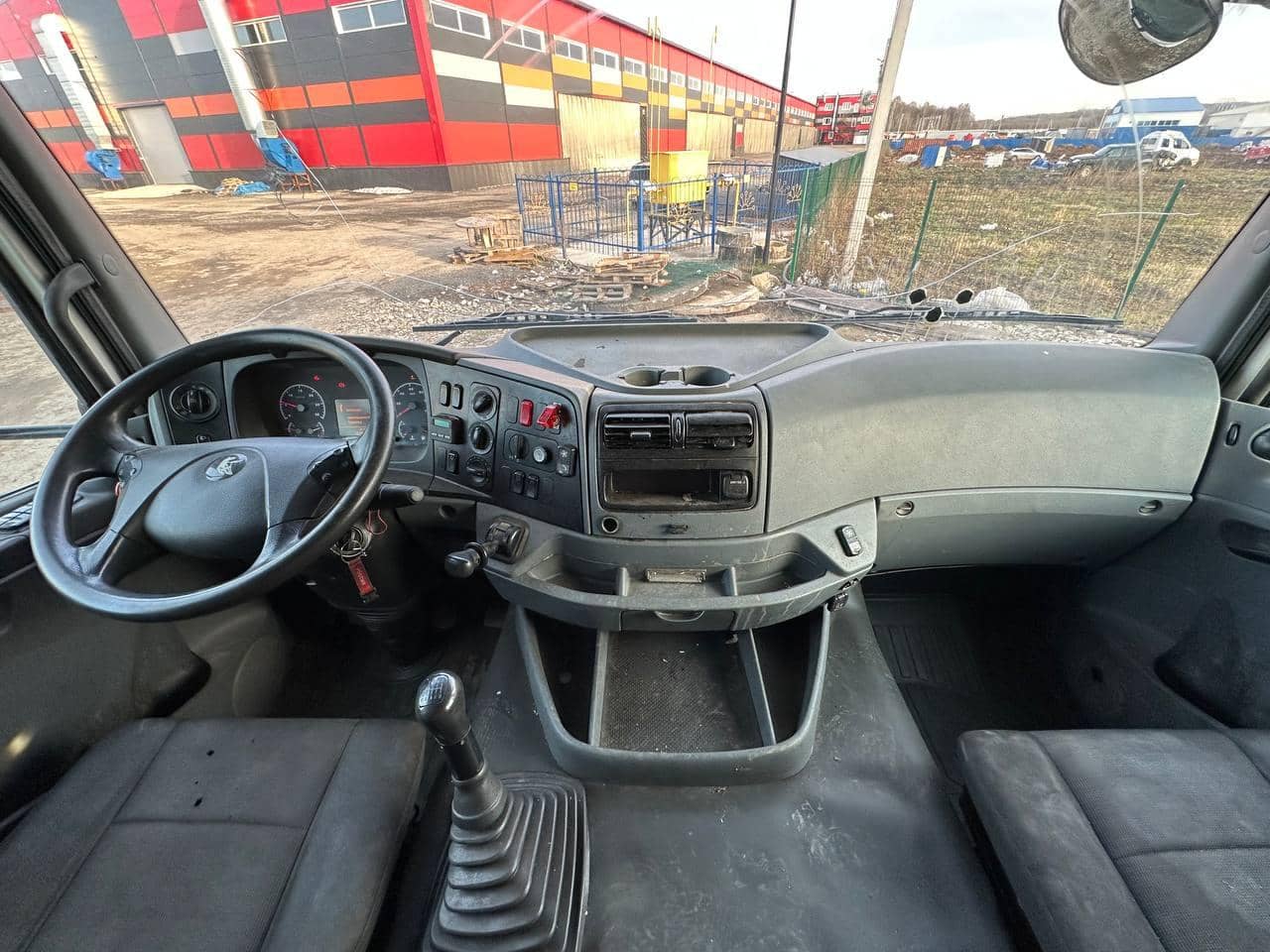 КАМАЗ 5490-S5 (M1840),  486 449 км, 2019 года в лизинг