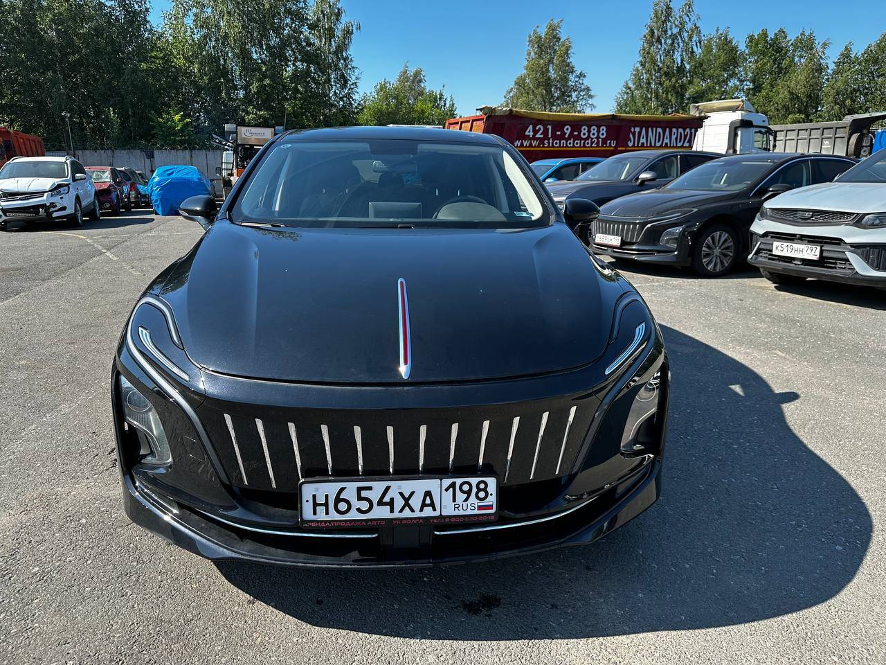 Hongqi E-QM5,  16 029 км, 2022 года в лизинг