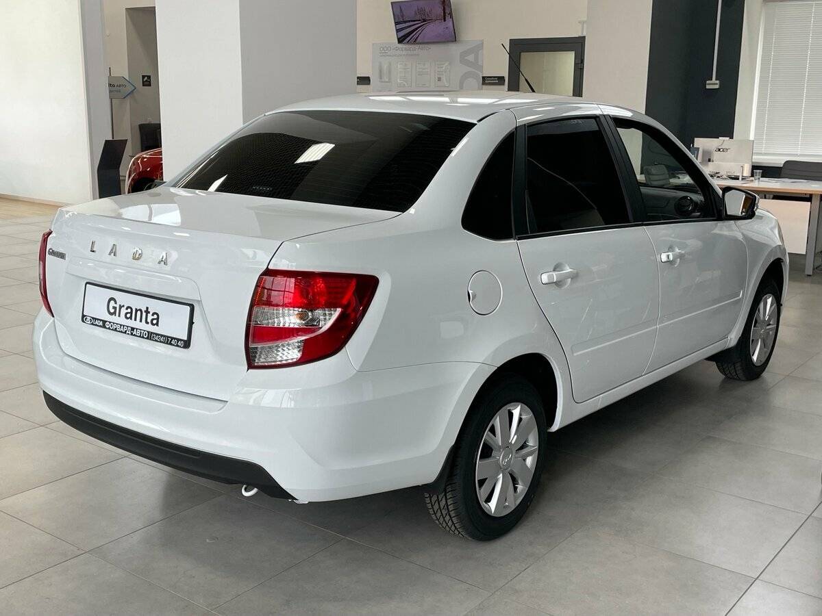 Lada Granta седан Classic 24 Кондиционер 1.6 90hp 5MT