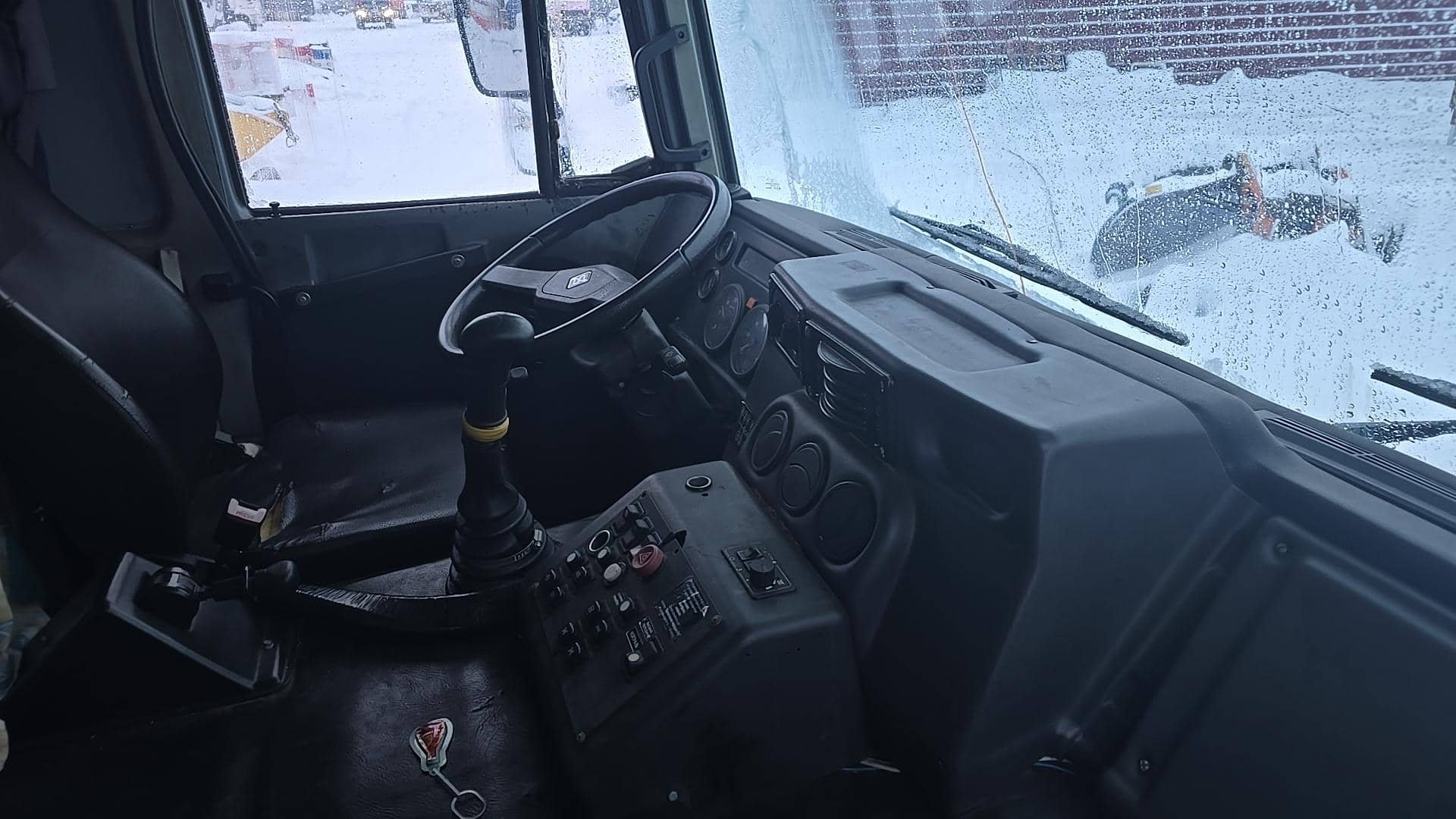 УРАЛ 6370K,  52 725 км, 2013 года в лизинг