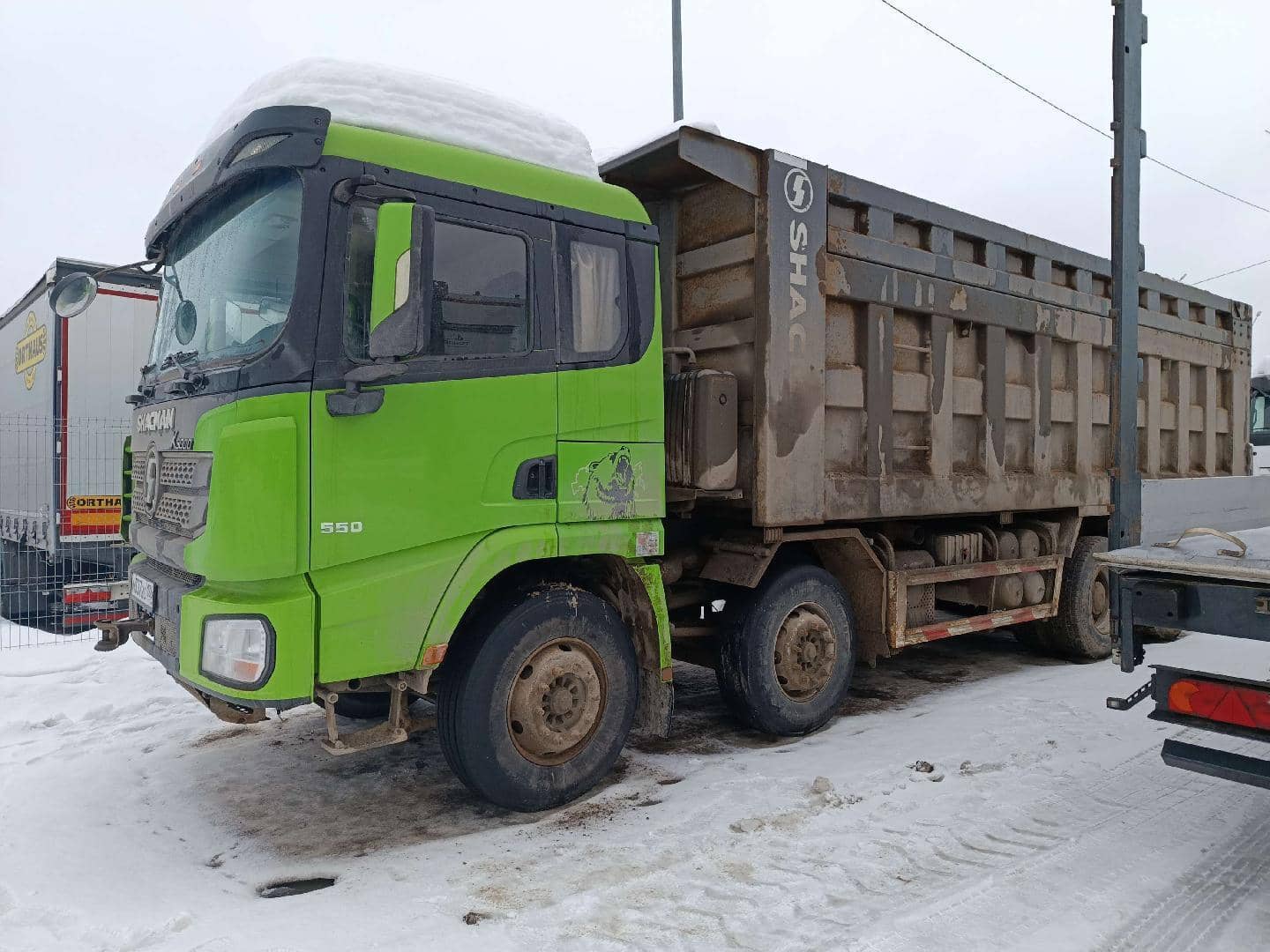 Shacman SX331863366 (скальный кузов)