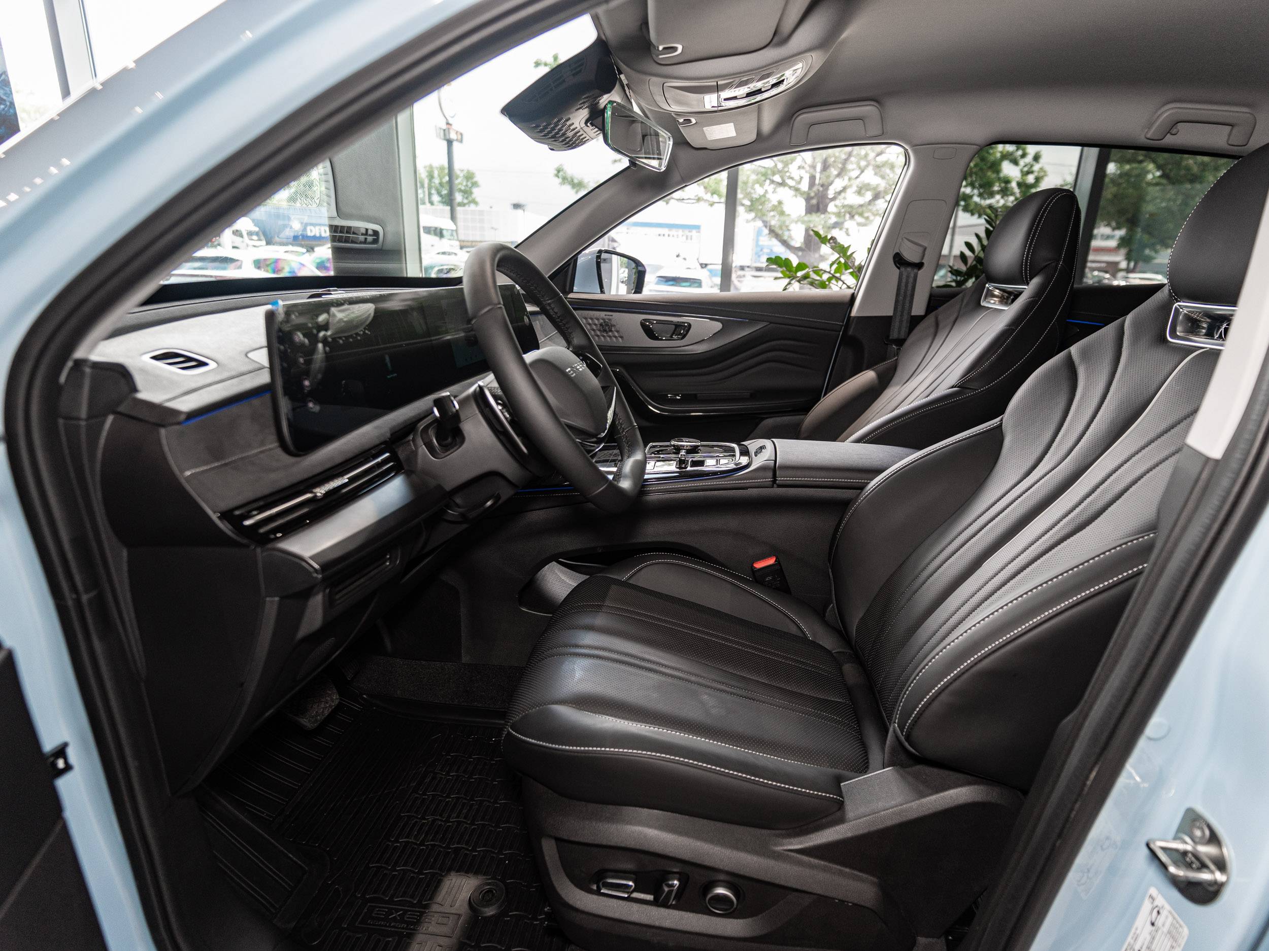 EXEED LX Premium 1.6T 7DCT 4WD