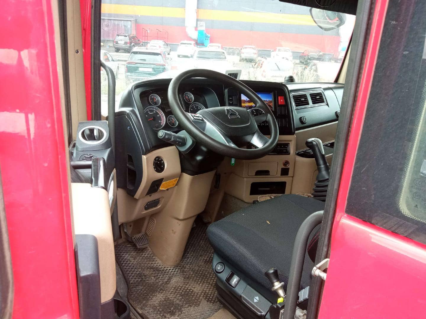 HOWO ZZ3257V384GE1 6x4,  114 200 км, 2023 года в лизинг