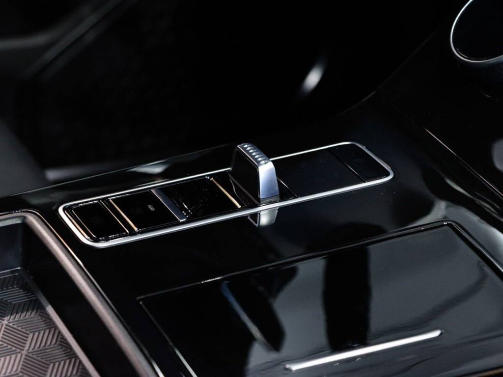 EXEED LX Prestige Plus 1.5T CVT 2WD