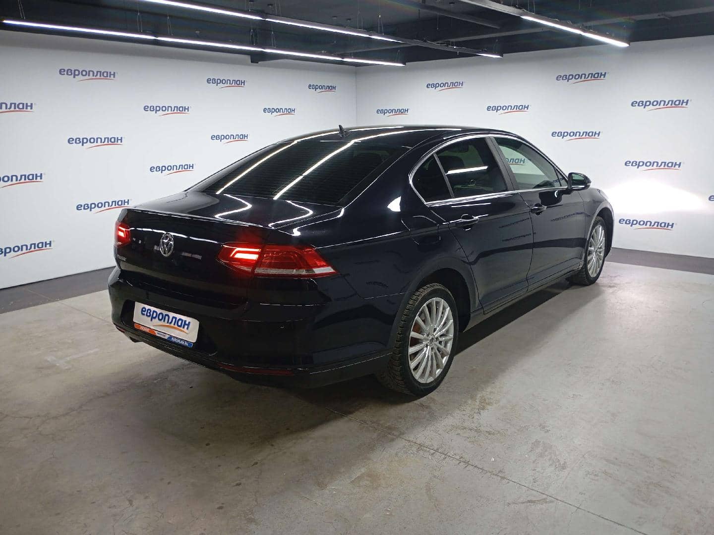 Volkswagen Passat,  159 889 км, 2018 года в лизинг