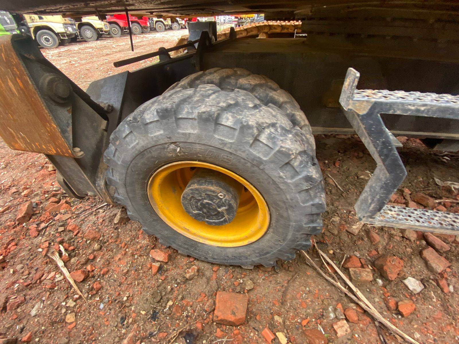 JCB JS160W