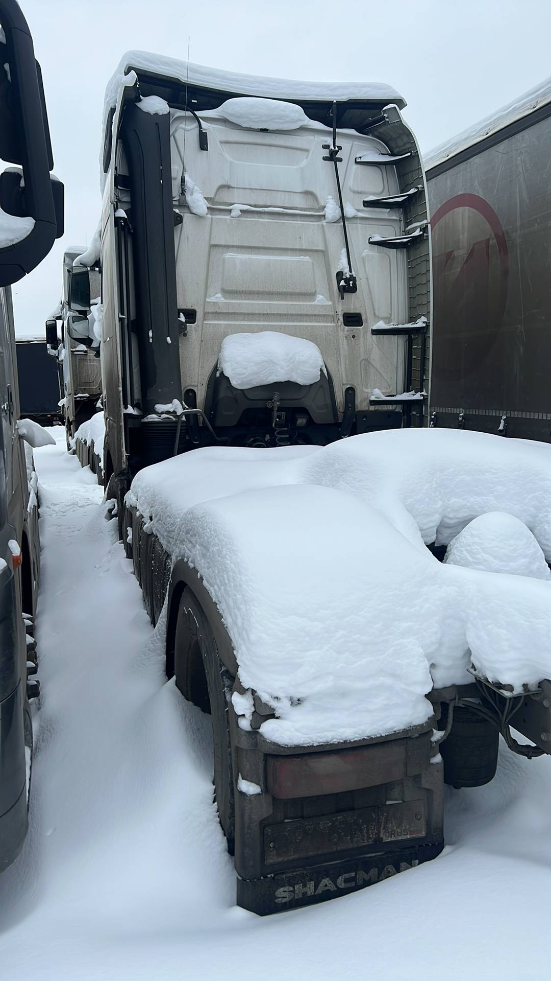 Shacman SX4188YY381,  301 563 км, 2023 года в лизинг