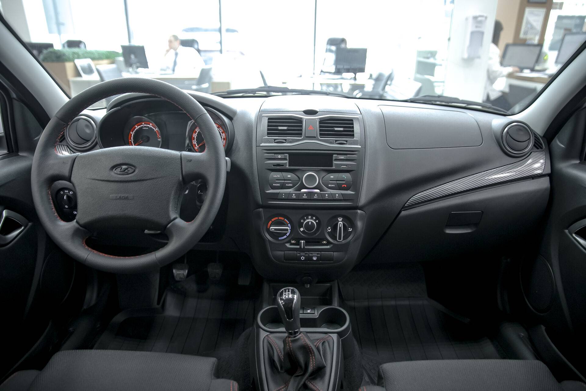 Lada Granta Sportline седан Comfort 24 1.6 106hp 5MT