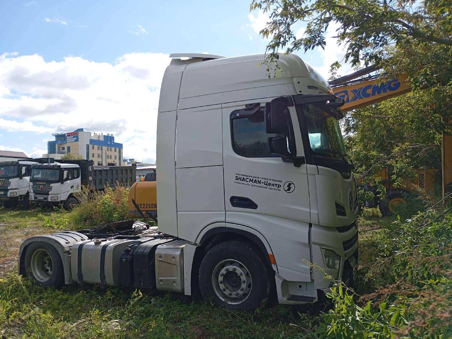 Shacman SX4188YY381,  300 000 км, 2023 года в лизинг