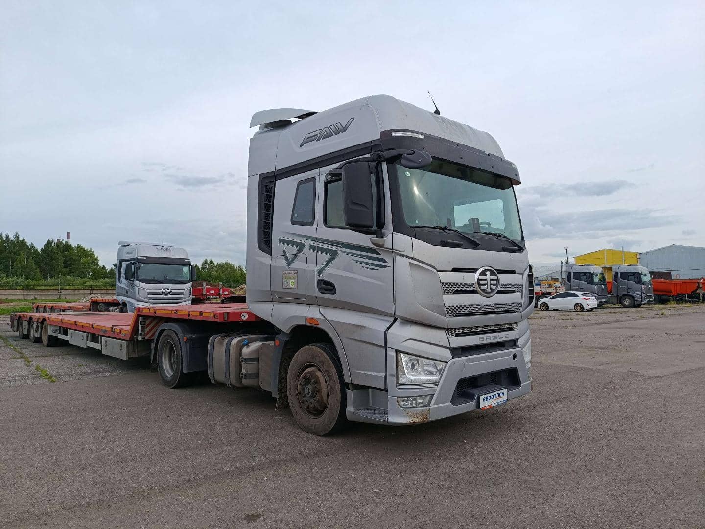 FAW CA4180P77K25E5 4x2,  319 516 км, 2023 года в лизинг
