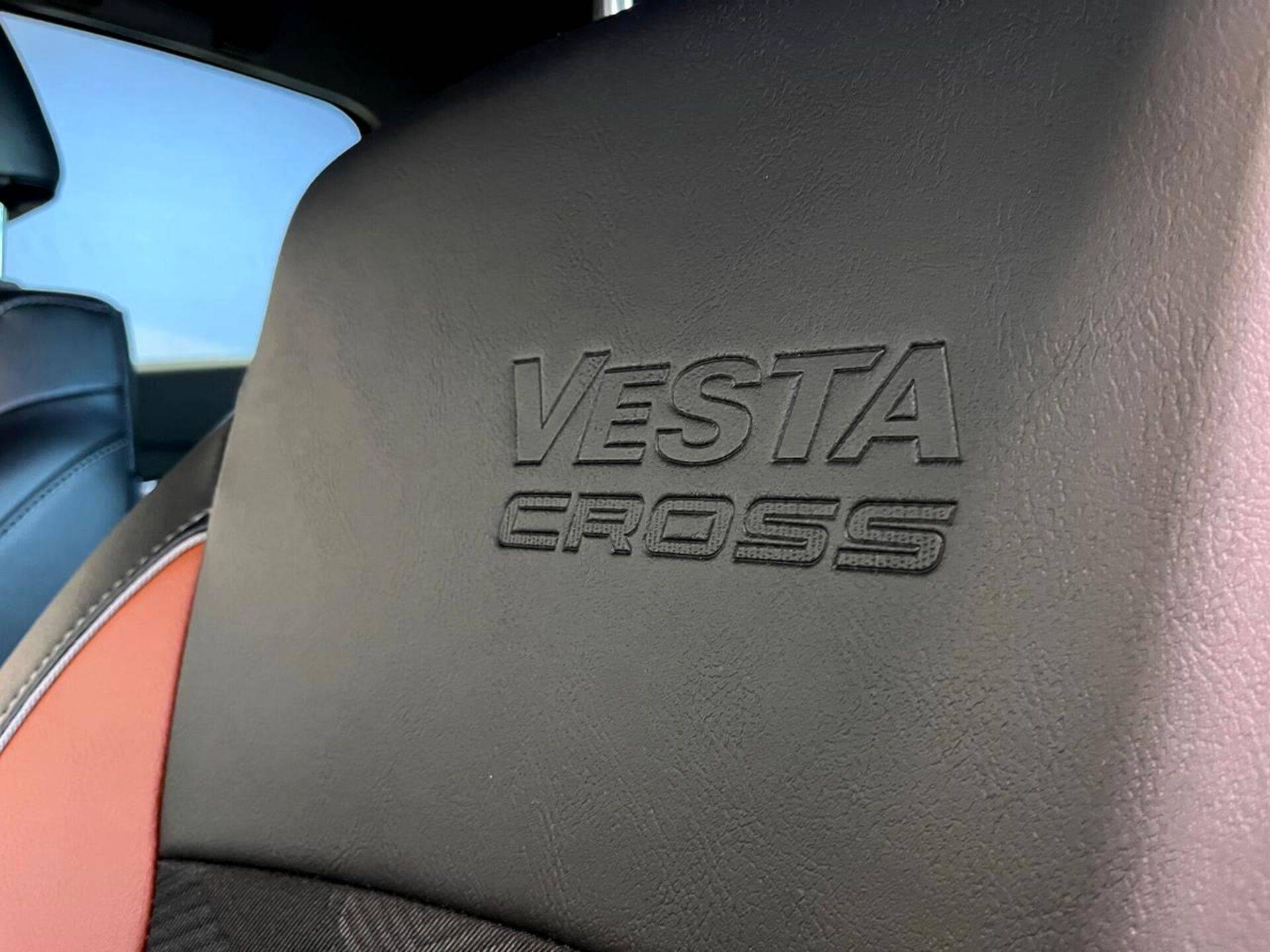 Lada Vesta SW Cross Techno 24 1.8 122hp AT