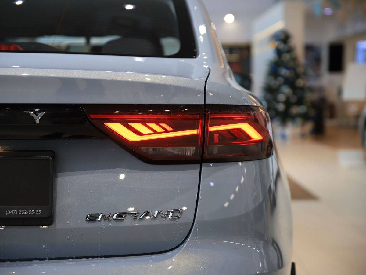 Geely Emgrand Luxury 1.5 AT