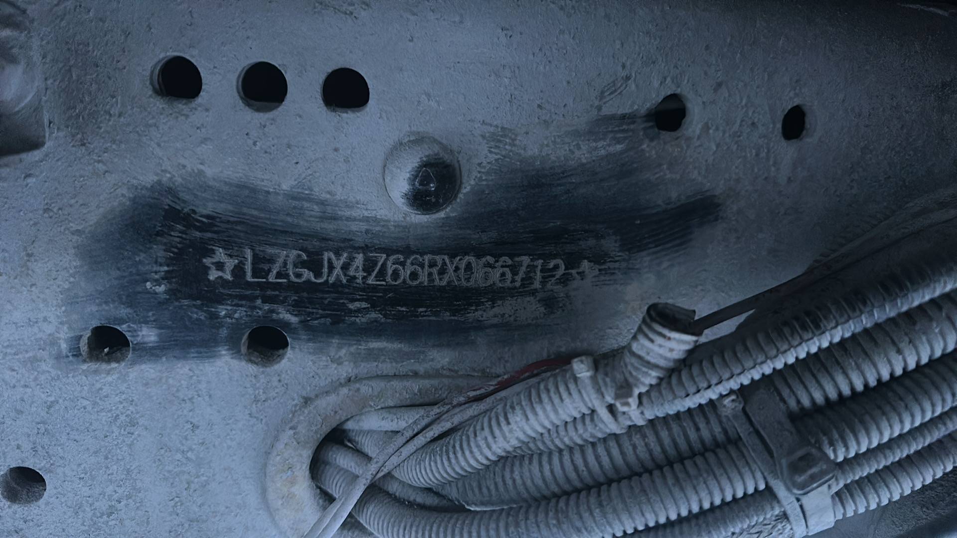 Shacman SX331863366,  123 517 км, 2024 года в лизинг