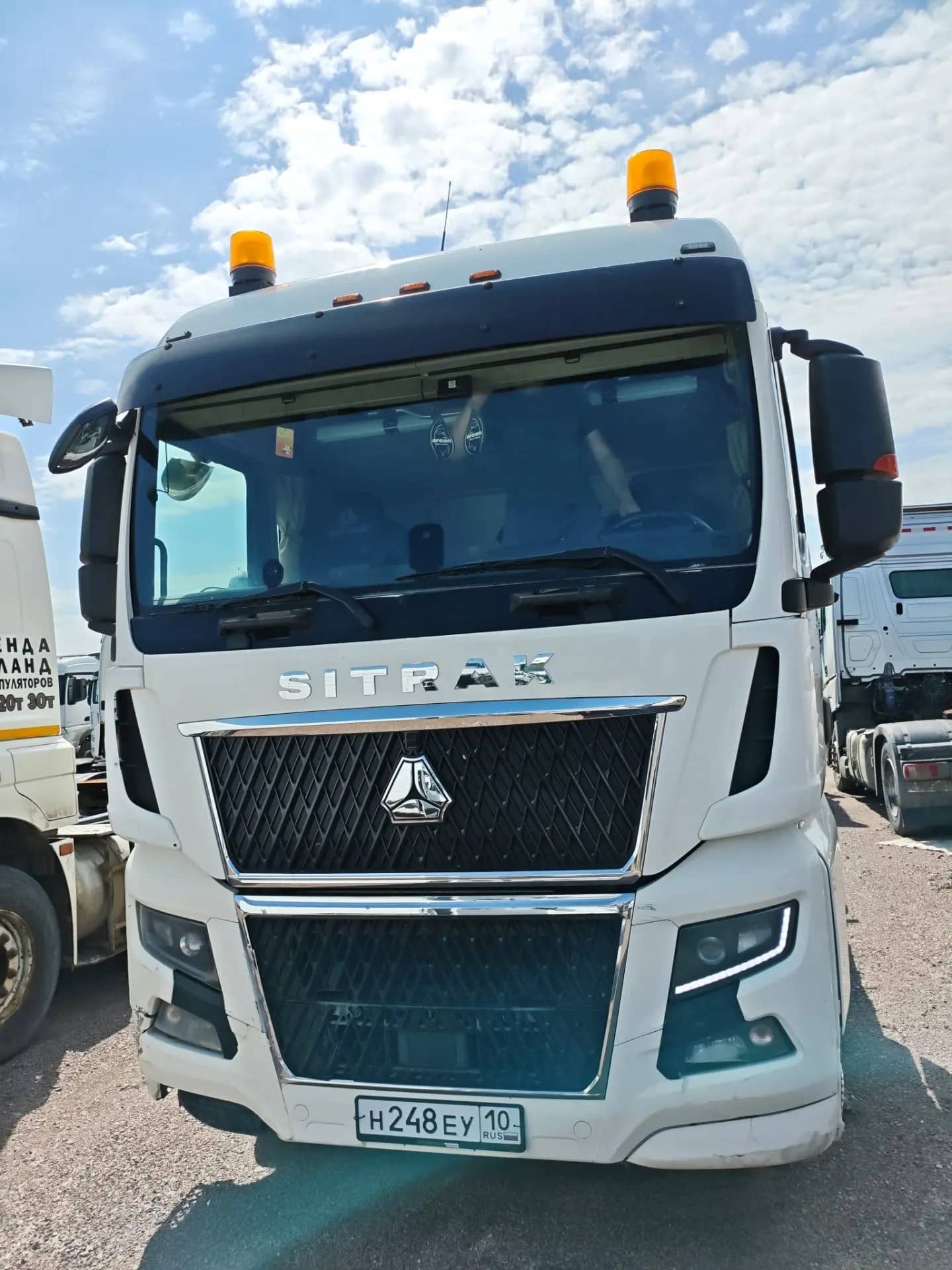 Sitrak C7H MAX 4x2 ZZ4186V361HE,  329 939 км, 2023 года