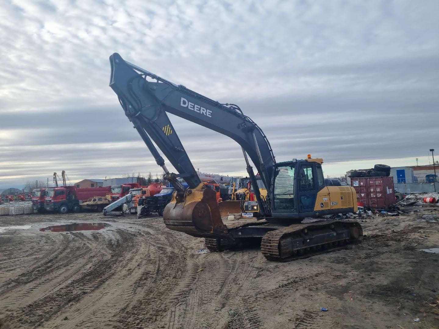John Deere E260LC харвестр