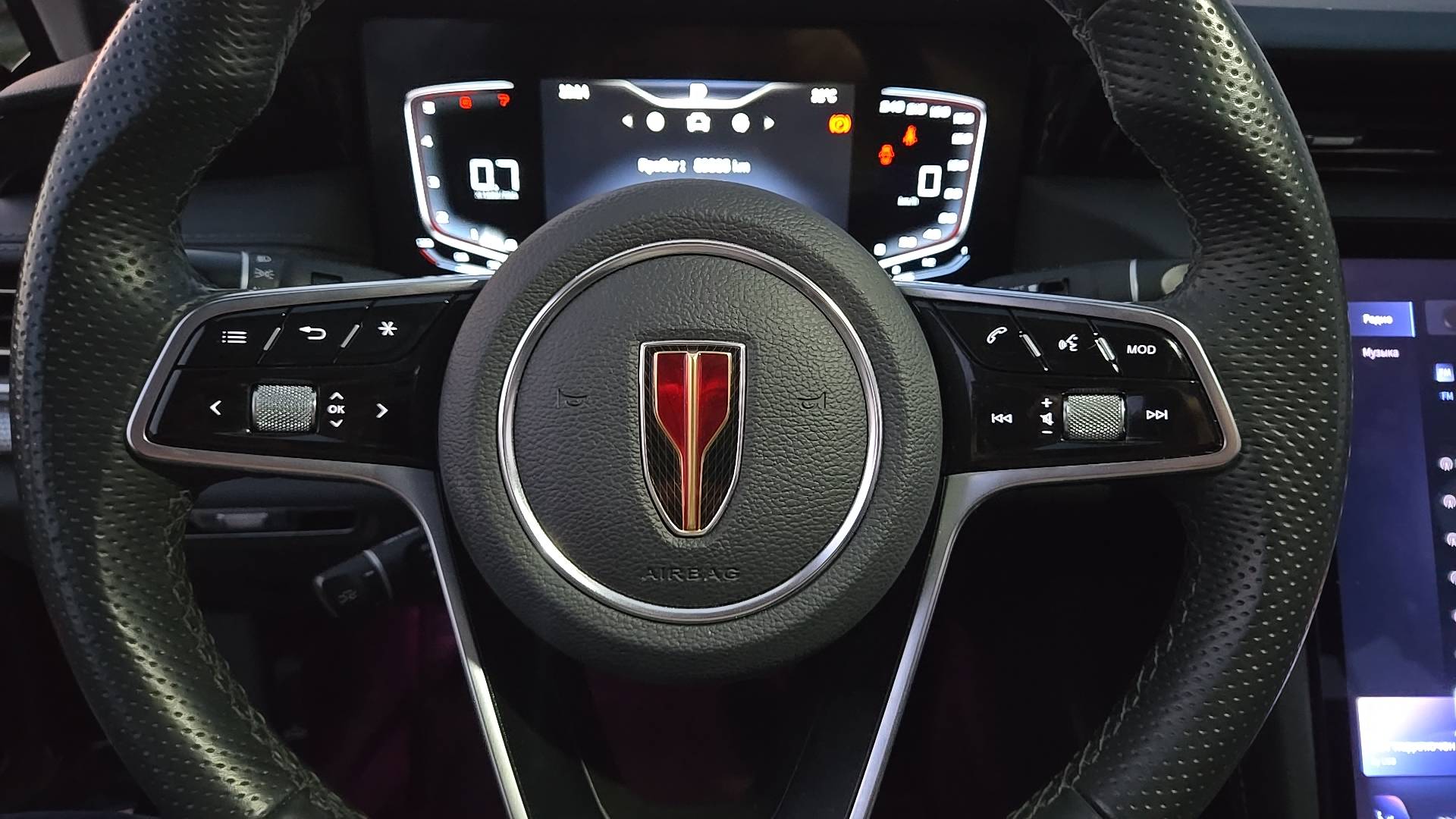 Hongqi H5,  89 386 км, 2024 года в лизинг