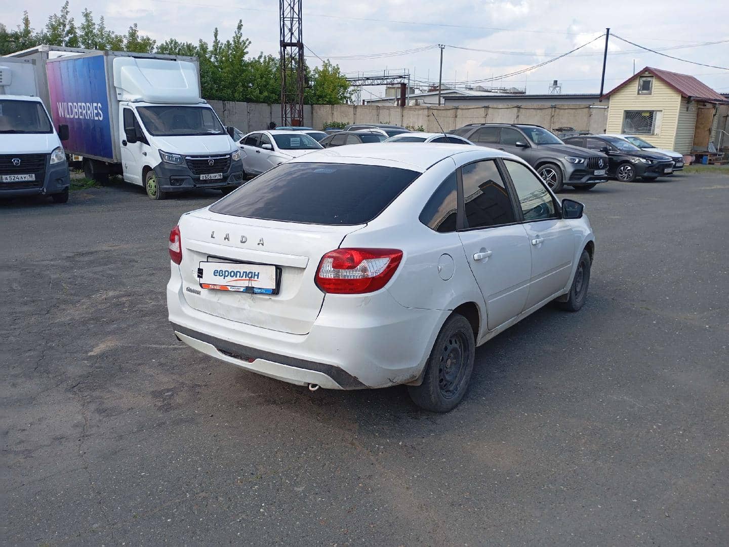 Lada Granta лифтбек,  144 855 км, 2024 года в лизинг