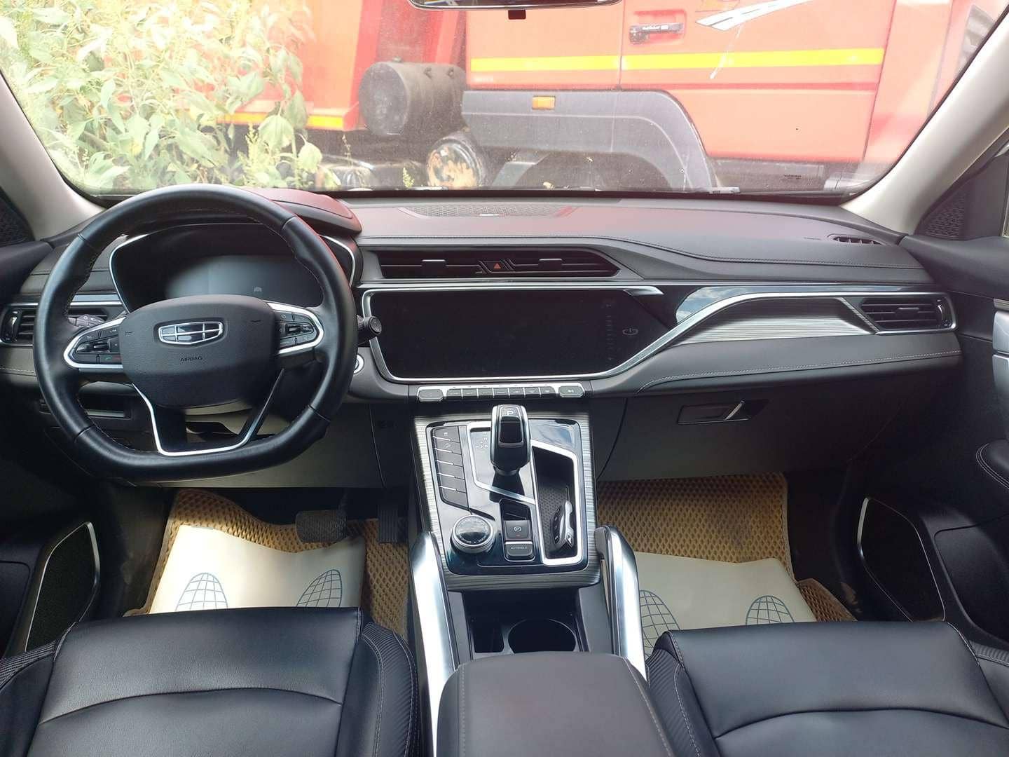 Geely Atlas Pro,  140 142 км, 2024 года в лизинг
