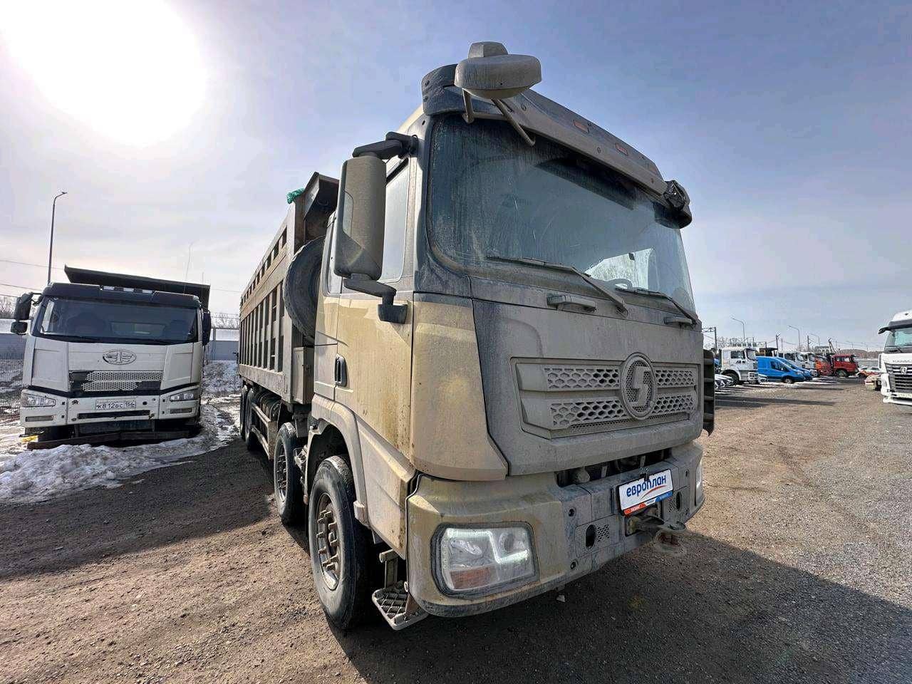 Shacman SX33186V366,  302 125 км, 2022 года в лизинг